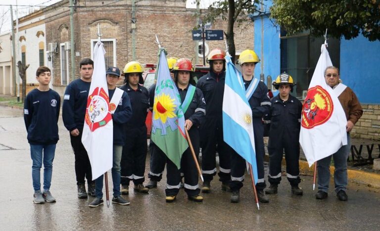 Bomberos de Giles cumplieron 54 años