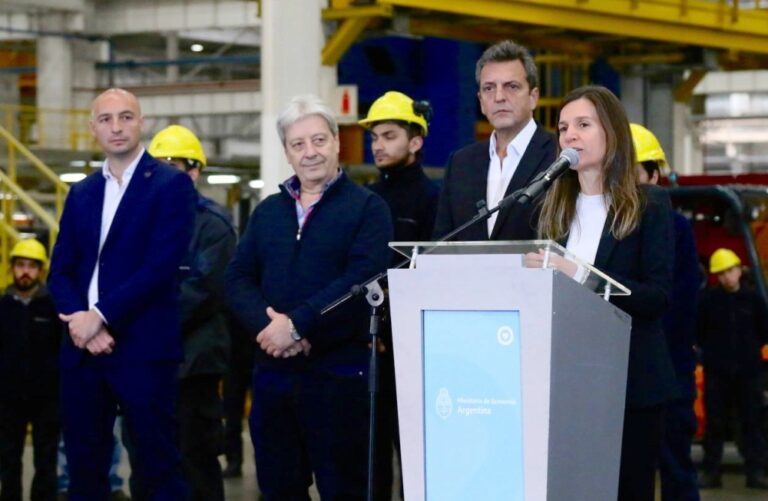 Anuncian aumento de Asignaciones Familiares
