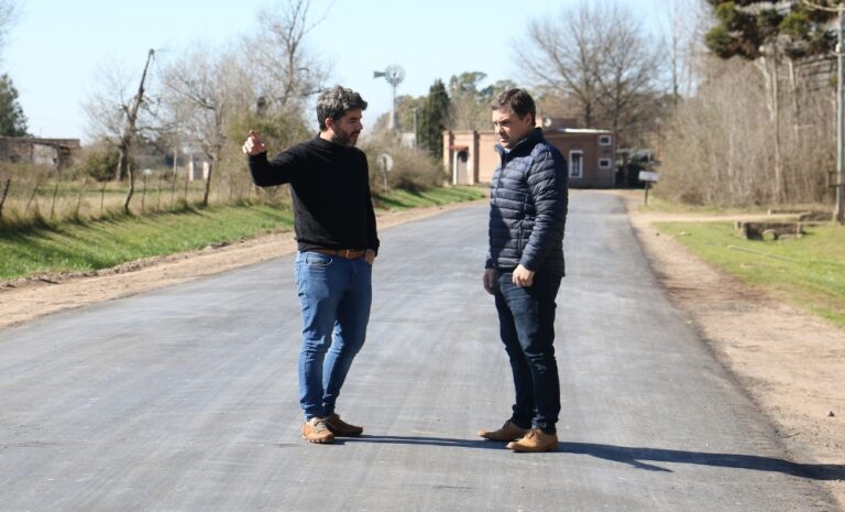 Concluye pavimentación de la Vuelta de Villa Ruiz