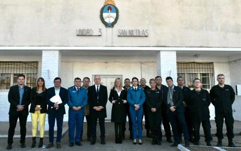 El Ministro Alak recorrió el penal de San Nicolás