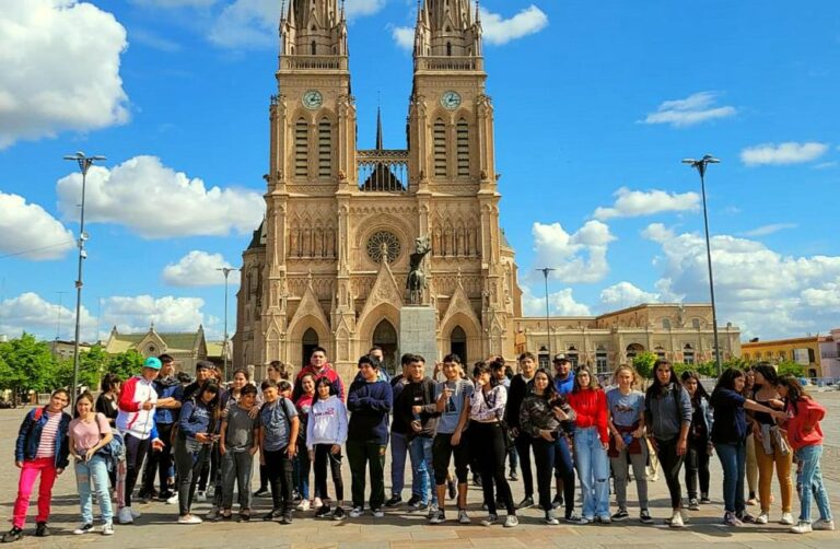 Suipacha: Chicos de Envión visitaron Luján