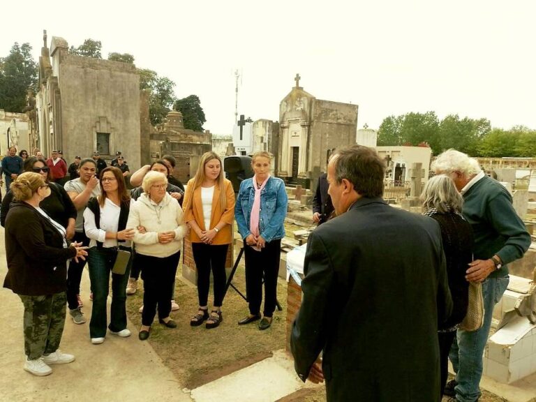 Suipacha: Homenajean a policías fallecidos