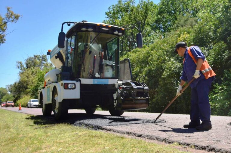 Retoman plan de bacheo en Luján
