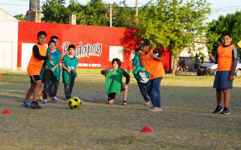 Mercedes lleva adelante Fútbol por los Derechos