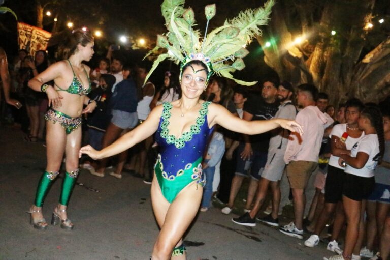 Solís tuvo su carnaval de la Alegría