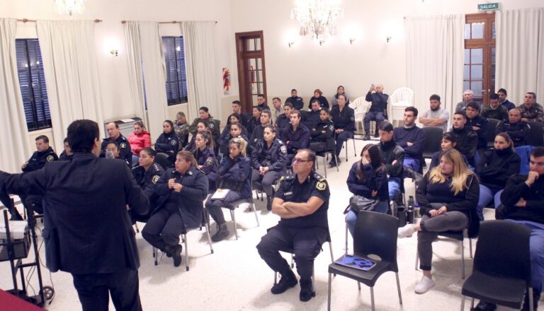 Capacitan en Suipacha al personal de Seguridad