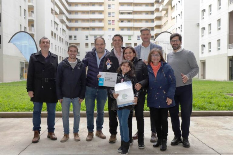 Maggiotti entregó viviendas en la Ciudad Autónoma de Buenos Aires