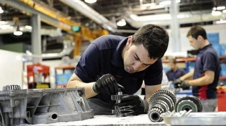 Fomentar Empleo, una manera de acceder a un trabajo formal