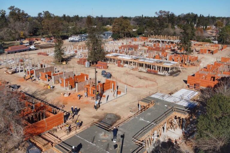 Procrear II: Avanza la construcción de 96 viviendas en Luján