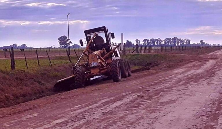 Mejoras en caminos rurales de Suipacha