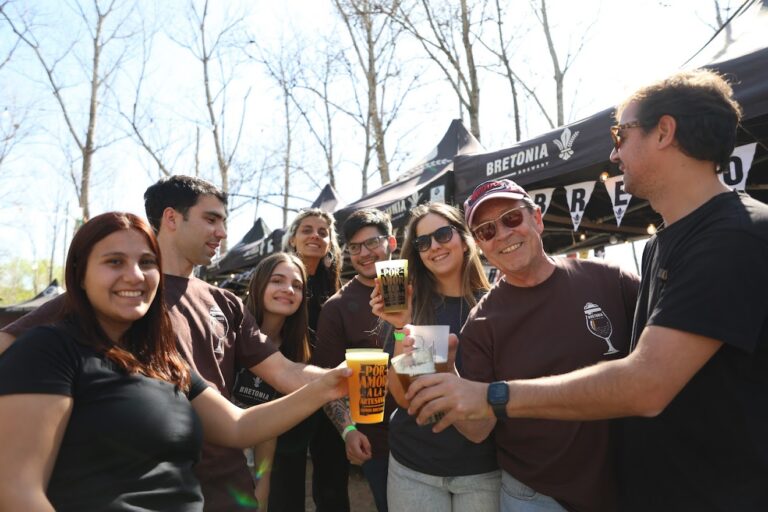 Mercedes: Buen arranque del Festival Cervecero que continúa este domingo
