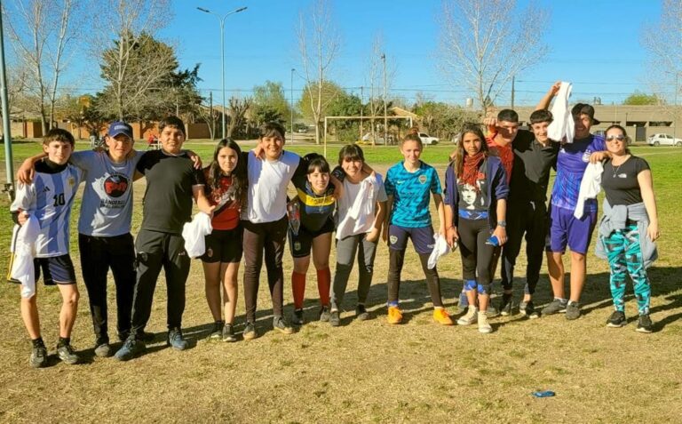 El programa Envión une a los pibes de Suipacha y Rivas