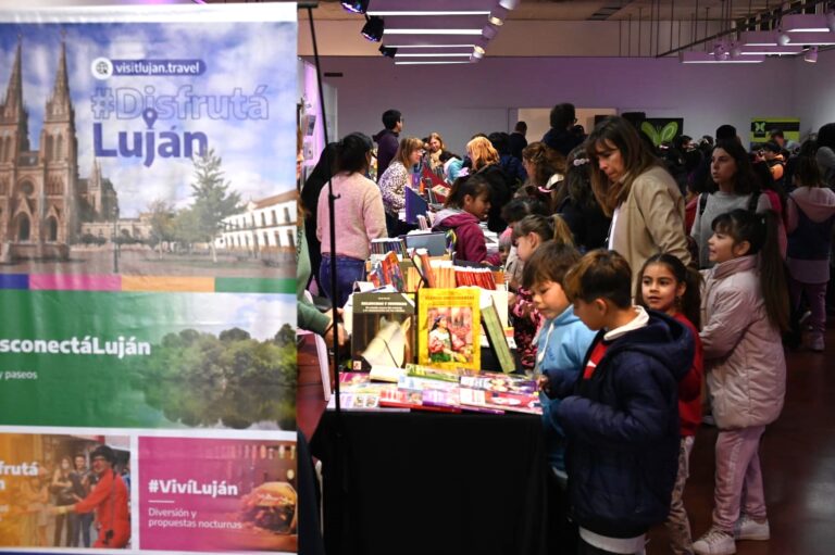 Comenzó la Feria del Libro de Luján