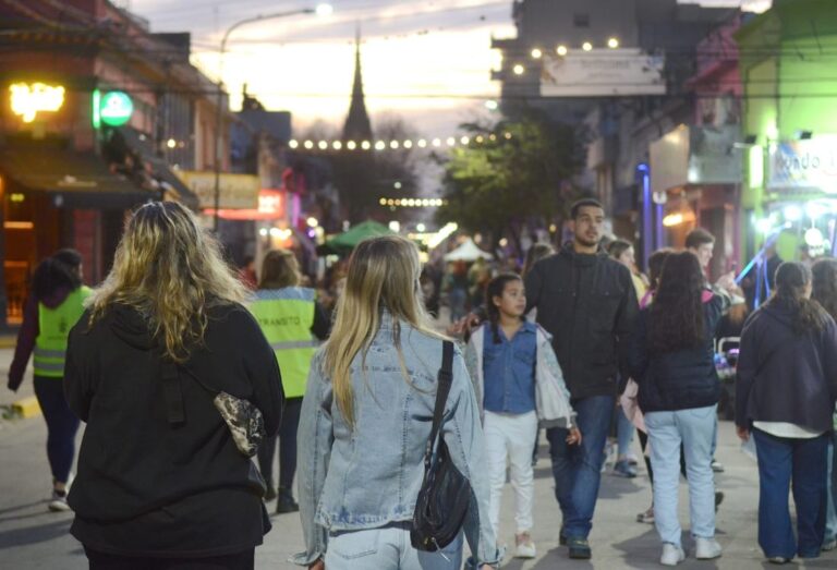 Luján prepara la Peatonal Gastronómica