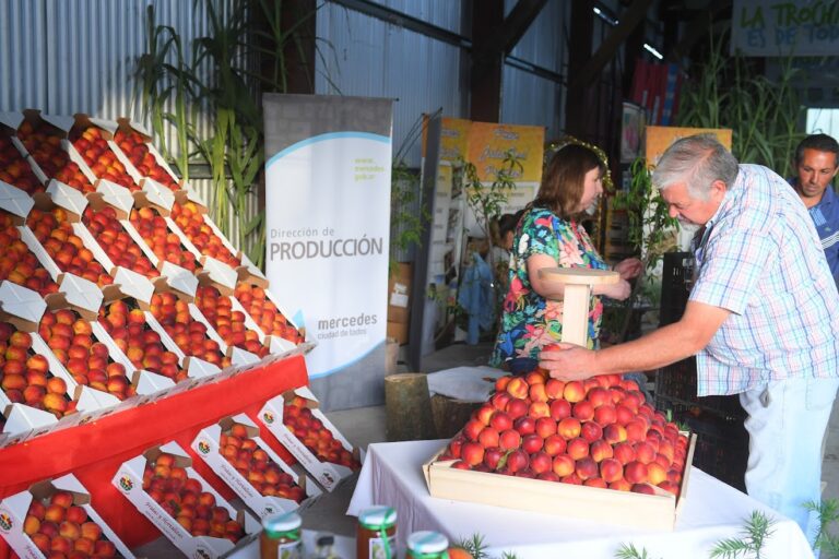 Mercedes anuncia fecha de la Fiesta Nacional del Durazno