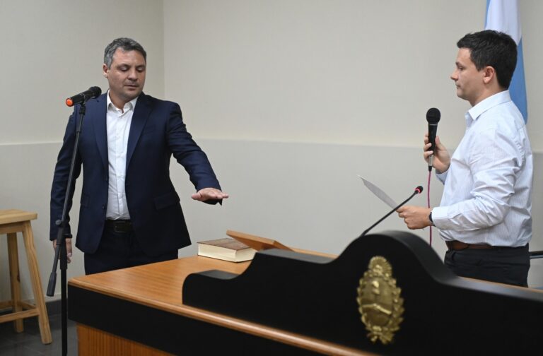 Juró Gesualdi como Intendente en Giles