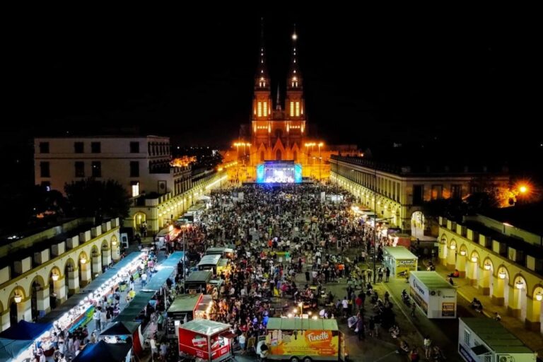 Cincuenta mil personas disfrutaron del Festival de Música en Luján