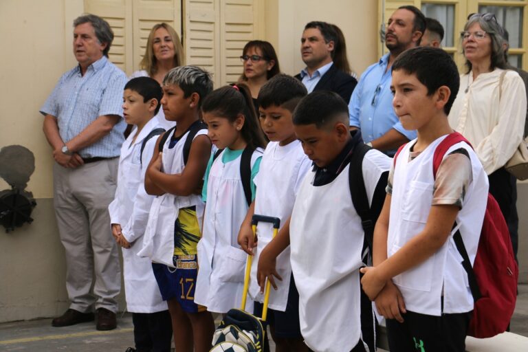 Acto oficial de inicio de ciclo lectivo en Giles