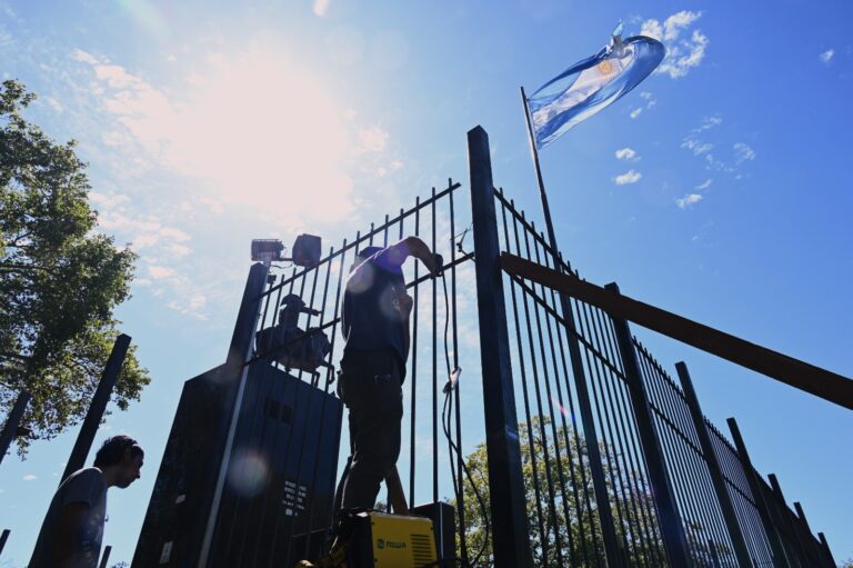 El Municipio de Luján realiza trabajos de puesta en valor del monumento a San Martín