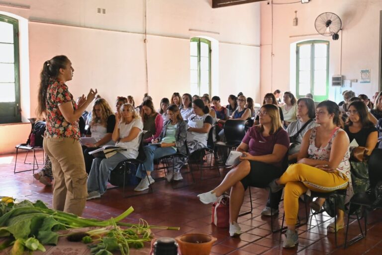 Huerta en Casa: Lujan capacitó a docentes