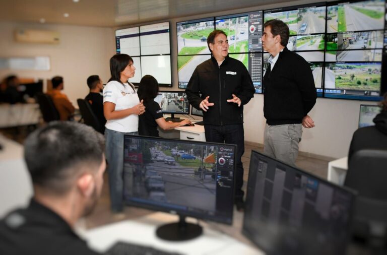 El Ministro Alonso visitó Luján y se reunió con el Intendente