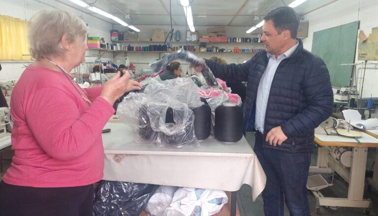 El Intendente Gesualdi recorrió el Taller Municipal de Costura