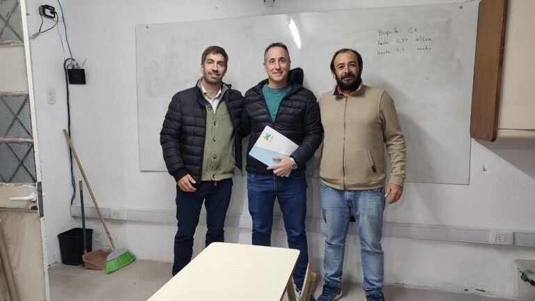 Municipio de Mercedes entregó subsidio al Centro de Formación Laboral N°401