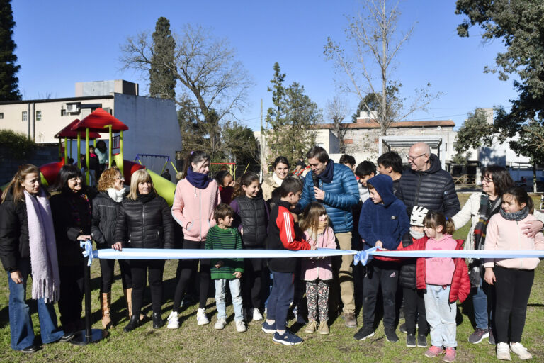 Luján: inaugurán la nueva plaza del barrio Lanusse