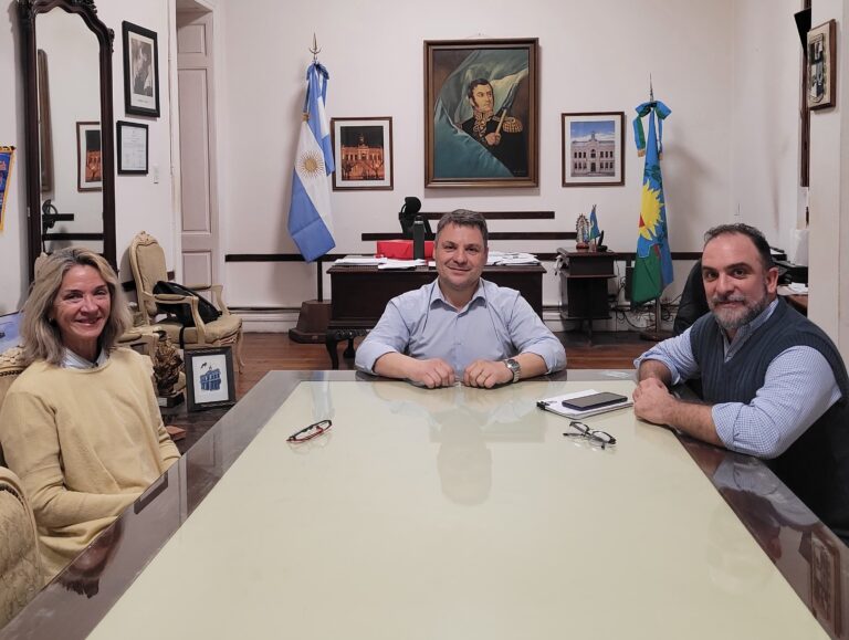 Giles: Convocan a una especialista para la restauración del Salón Auditorio Municipal