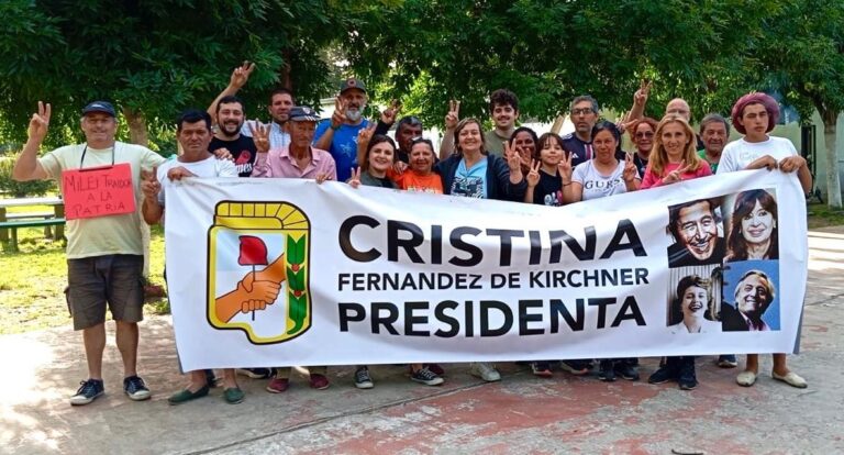 Mercedes constituye más mesas para acompañar a CFK