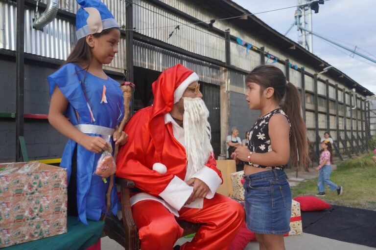 Mercedes: Papá Noel estuvo en Estación Juego