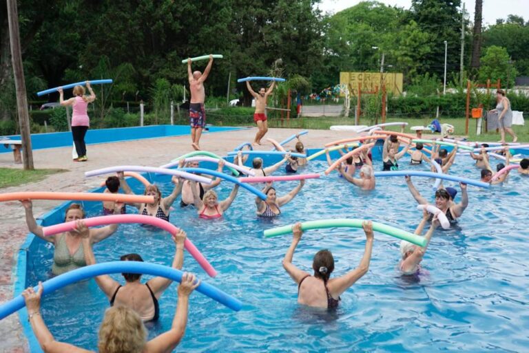 Habilitan en Luján colonia de verano para personas mayores