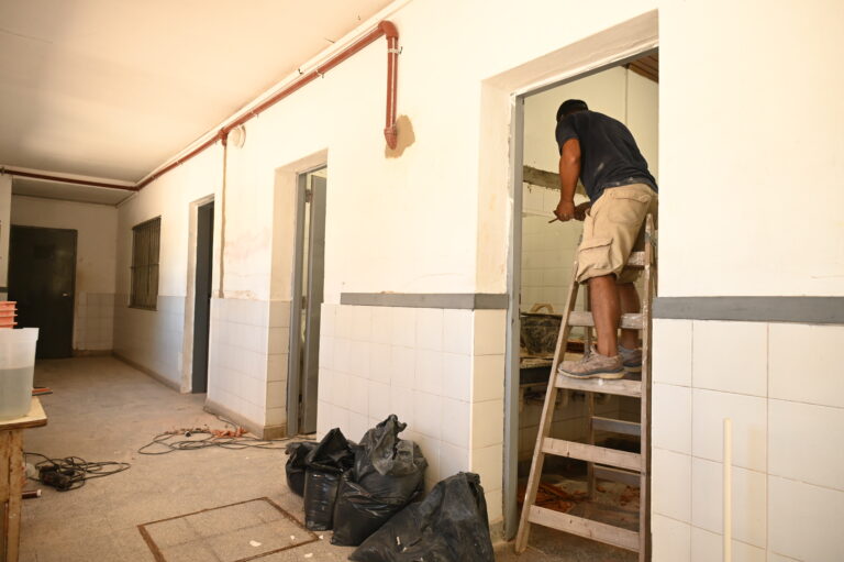 Avanzan obras de remodelación en escuelas de Luján
