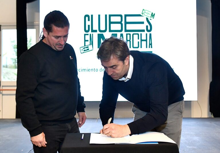 El Municipio de Luján financiará mejoras en escuelas de fútbol infantil