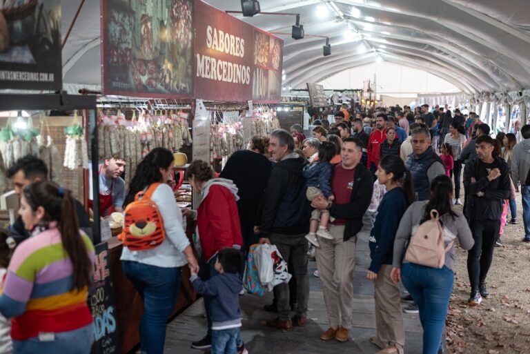 Mercedes se prepara para la previa del Salame Quintero