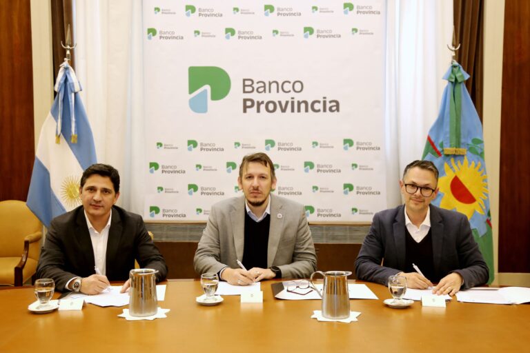 Transporte firmó un acuerdo con Banco Provincia