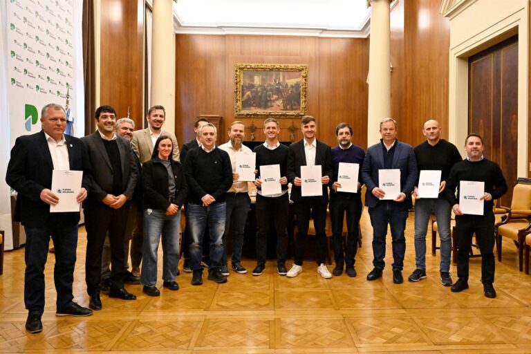 Acuerdan financiar proyectos sociales en 9 municipios