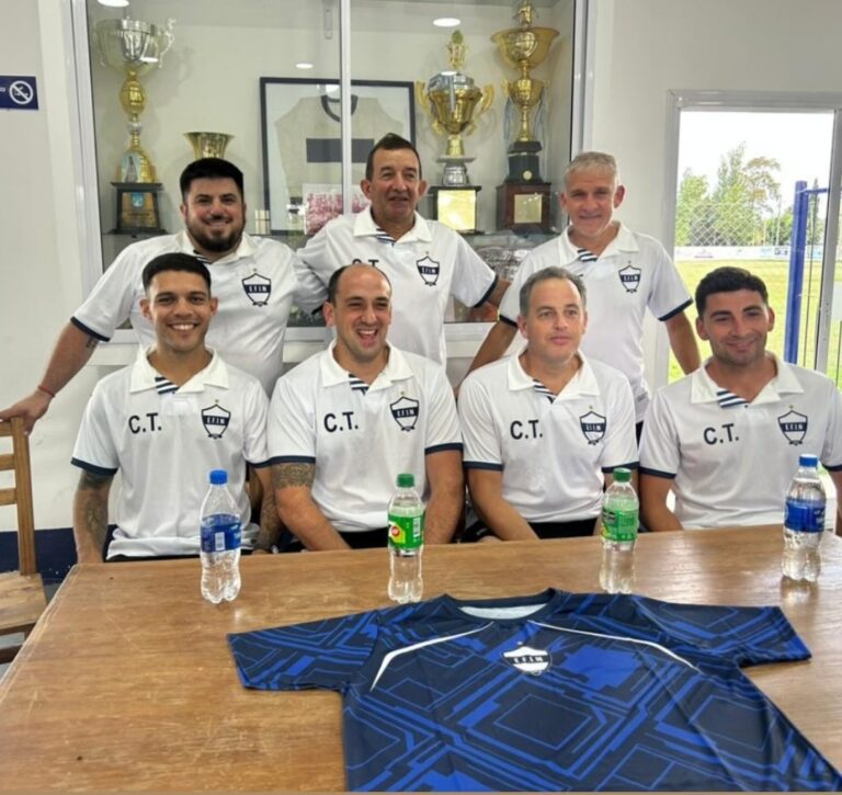 EFIN se arma y sueña