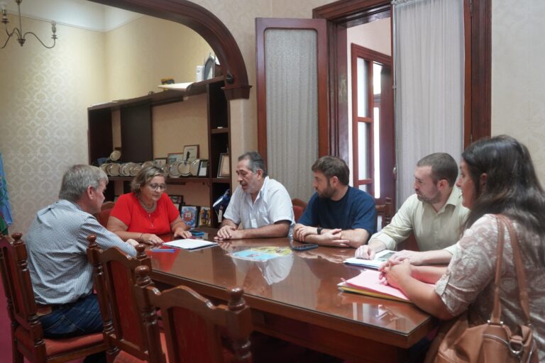 Municipio firma el primer convenio de alumbrado público con Cooperativa de Franklin