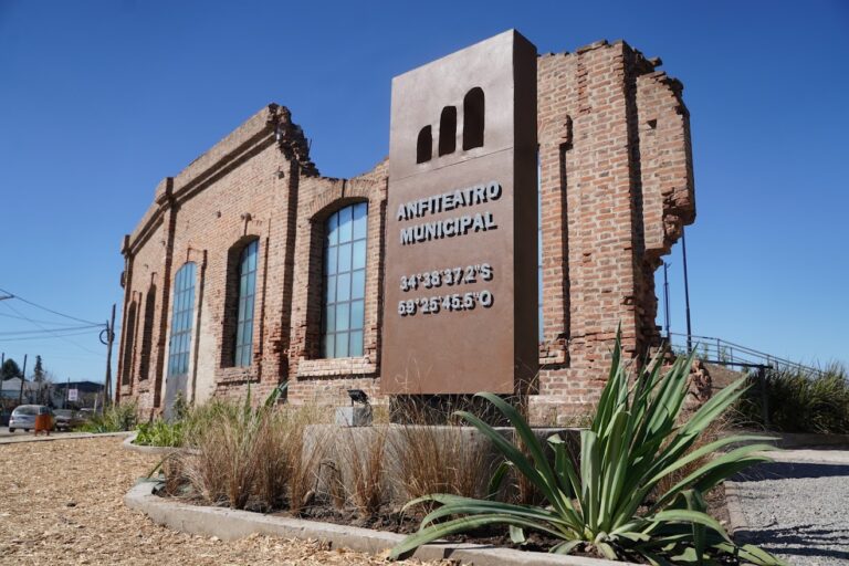 «Pinta Verano»: La apuesta autogestiva que refresca la noche en Mercedes