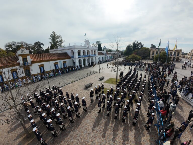 Jornada patria con desfile del Colegio Militar de la Nación en Luján